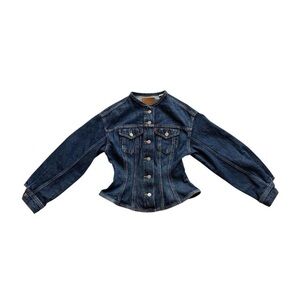 NWOT! Levi’s Premium Sculpted Trucker Denim Jacket
